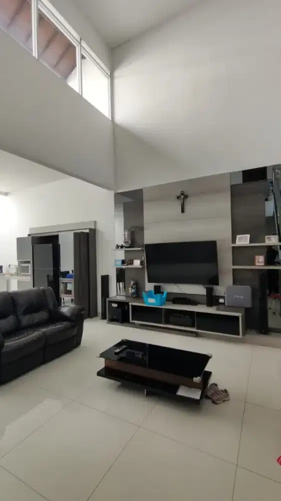 Dijual rumah full furnish cantik elegant di Batununggal Bandung