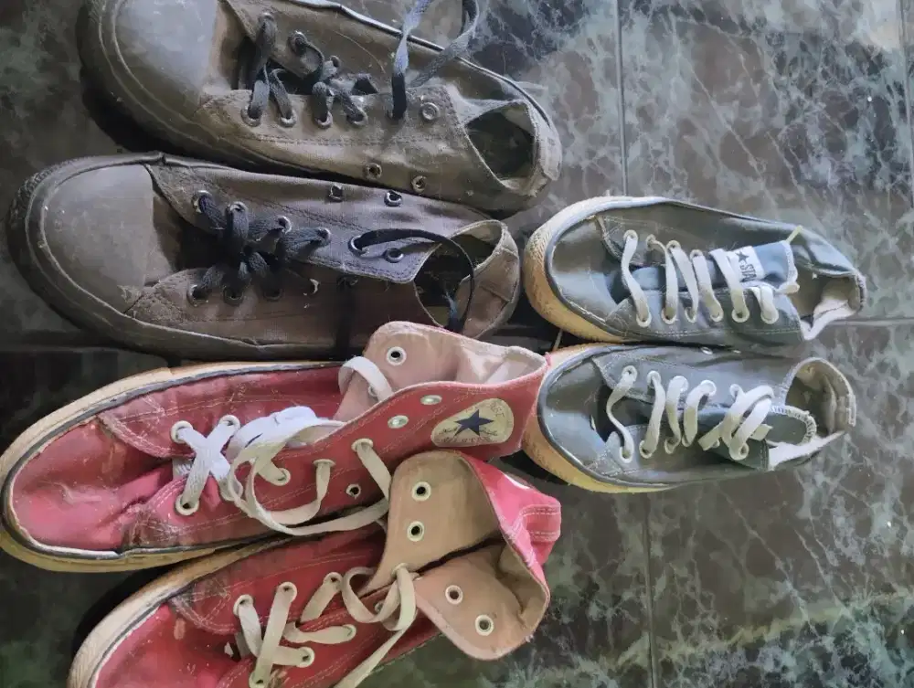 Borongan Sepatu converse uk 40 seadanya