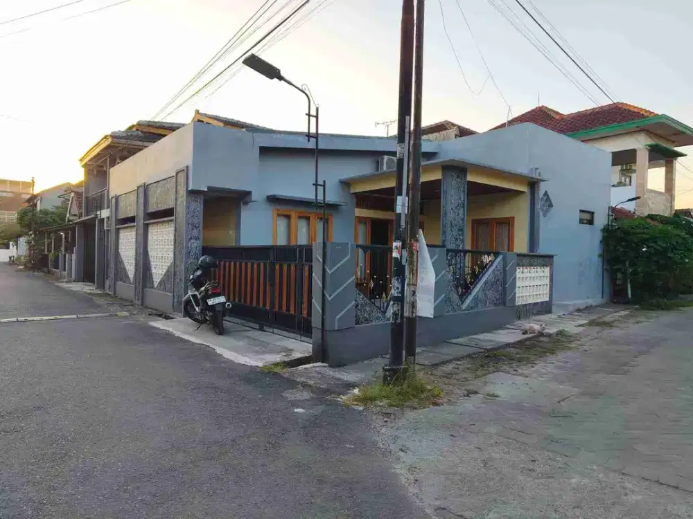 dijual cepat rumah elegan 2 lantai dalam perumahan dekat kampus unisa