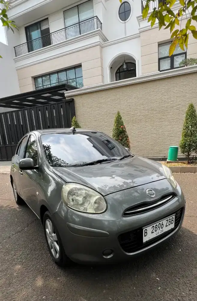 Nissan March 2011 Matic Abu Abu Rawatan Pajak Panjang