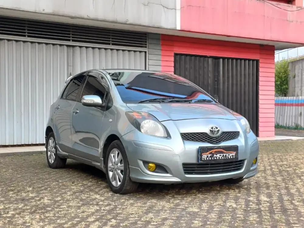 Toyota Yaris E AT 2011