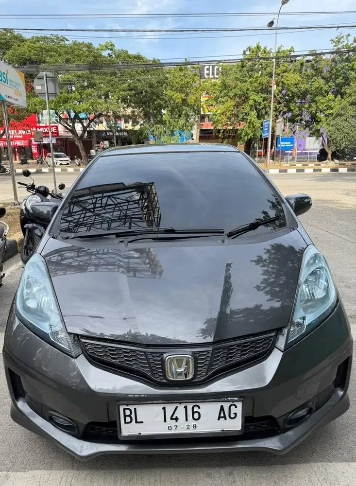 Jazz rs 2011 sporty cocok untuk anak muda