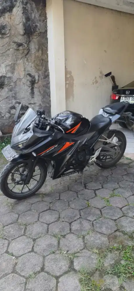HONDA CBR 2016 DIJUAL CEPAT