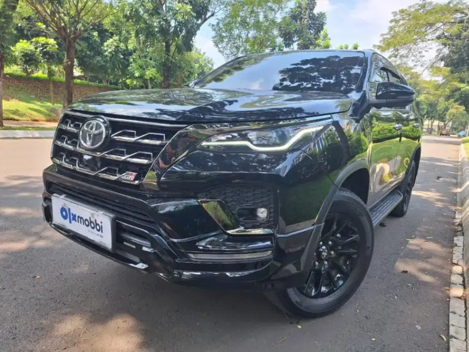 Toyota Fortuner 2.8 VRZ GR Sport-AT 2023 Hitam