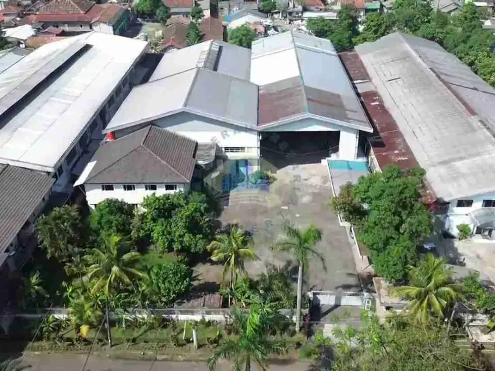 Pabrik di Kawasan Industri Cikupa Mas - Tangerang, Banten.