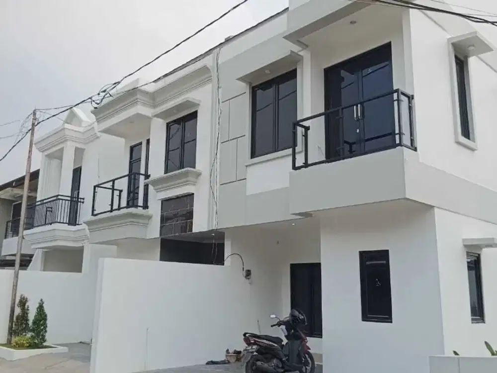 Rumah Mewah & Murah strategis SHM Jakarta Timur