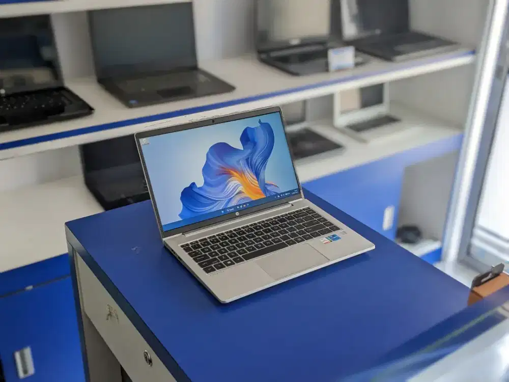 HP ProBook 440 G8
Prosesor Intel Core 5 - 1135G7
