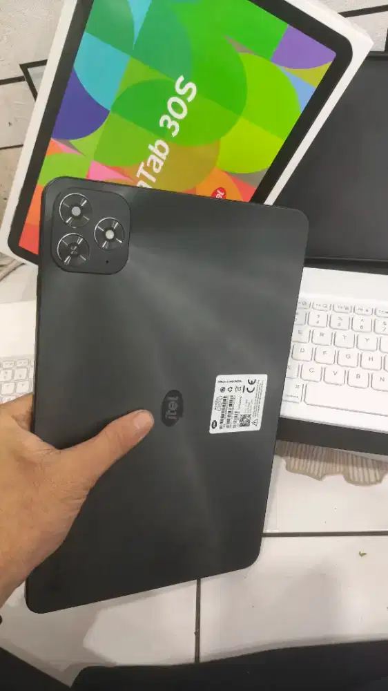 VistaTab 30s 4+8/128gb. Fullset garansi on. Cover + keyboard