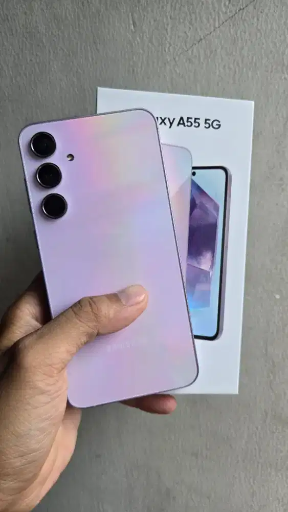 Samsung a55 256gb 5g like new