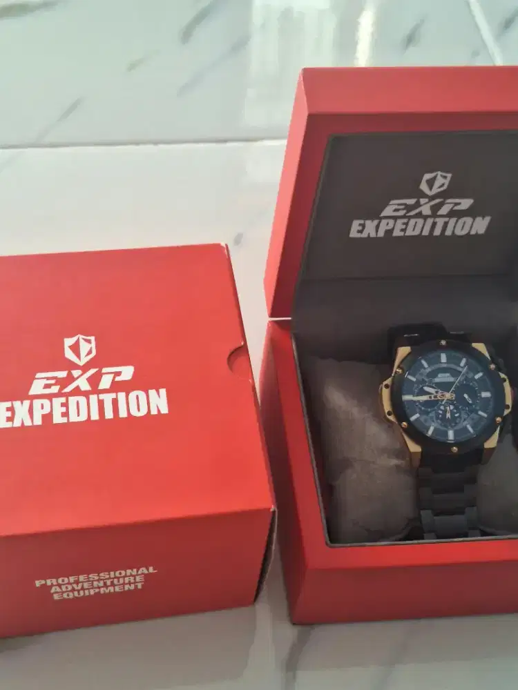 EXPEDITION E6830M