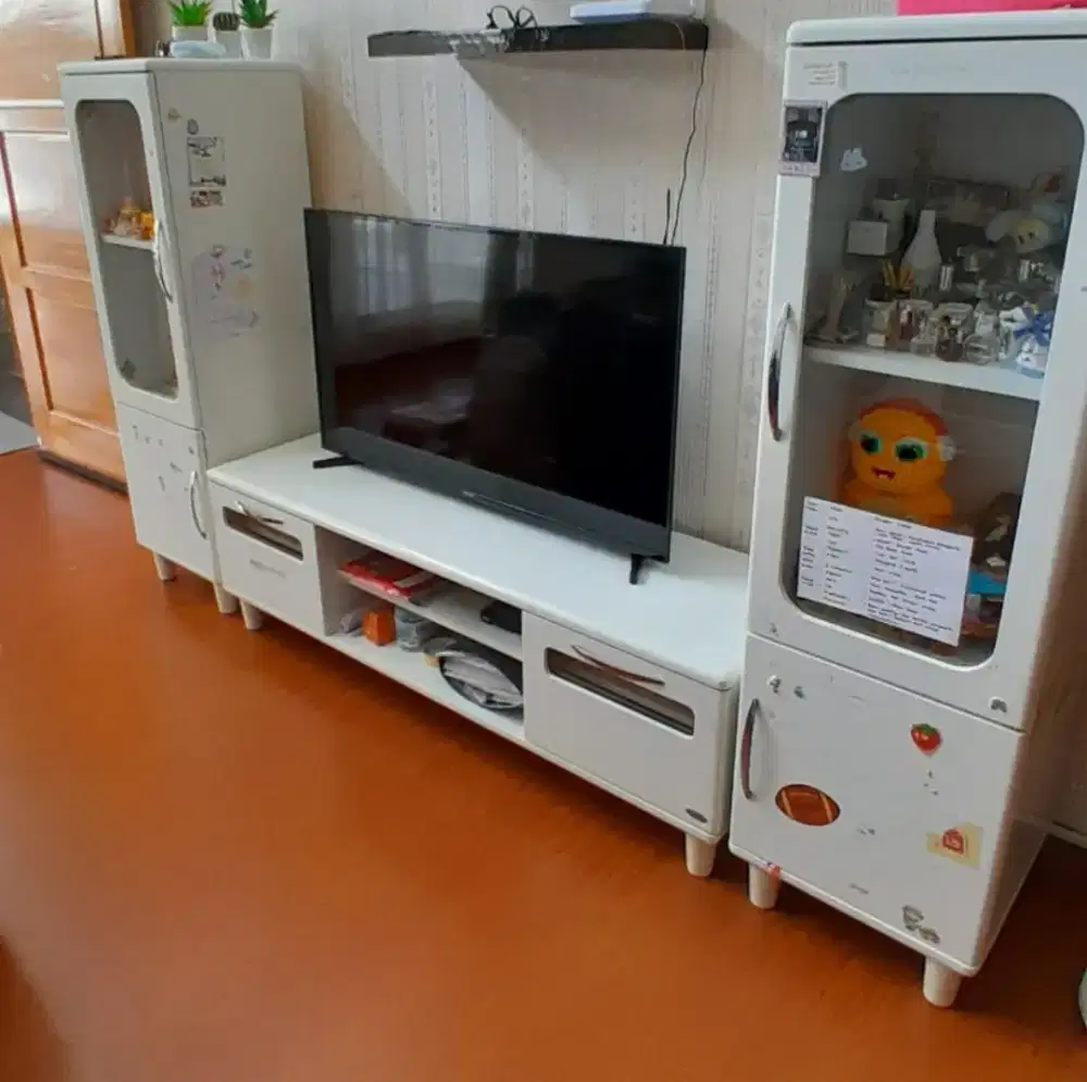 Rak TV + 2 Lemari + Sofa Bed