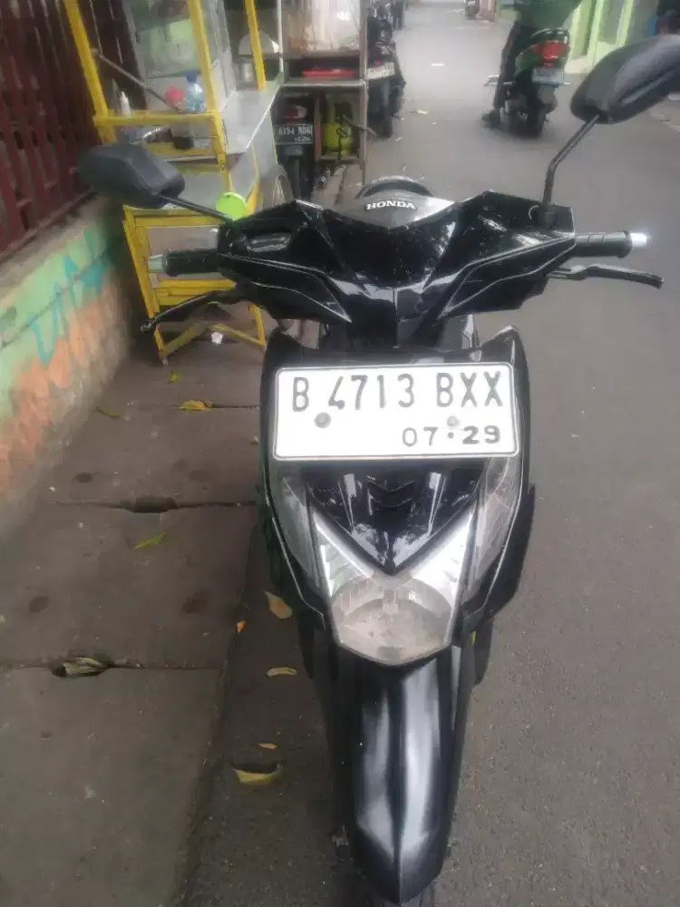 Dijual honda beat th2015 surat lengkap pjk2 kali pajang mesin bagus