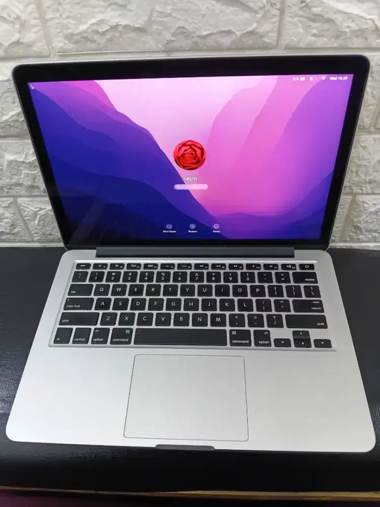 Jual macbook pro retina 13 2015