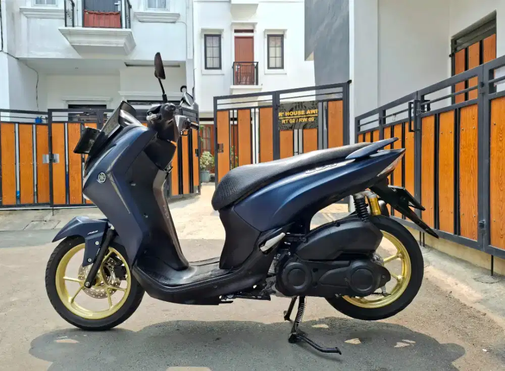 Yamaha Lexi S ABS Keyless 125 MULUSSS (Surat Lengkap)