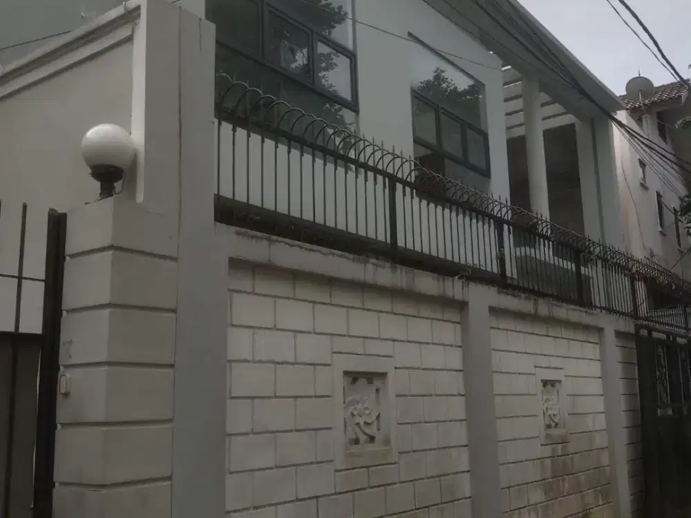 Dijual Rumah Unfurnished 2 Lantai di Cilandak Jakarta Selatan
