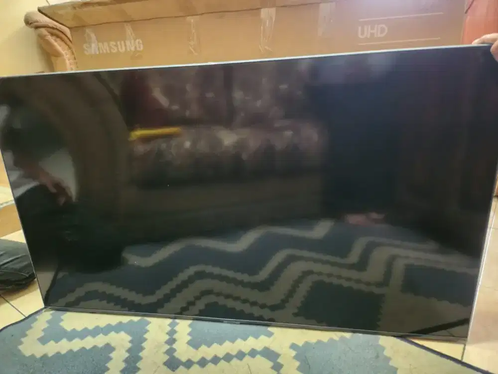 SAMSUNG 4K UHD tipe AU7000