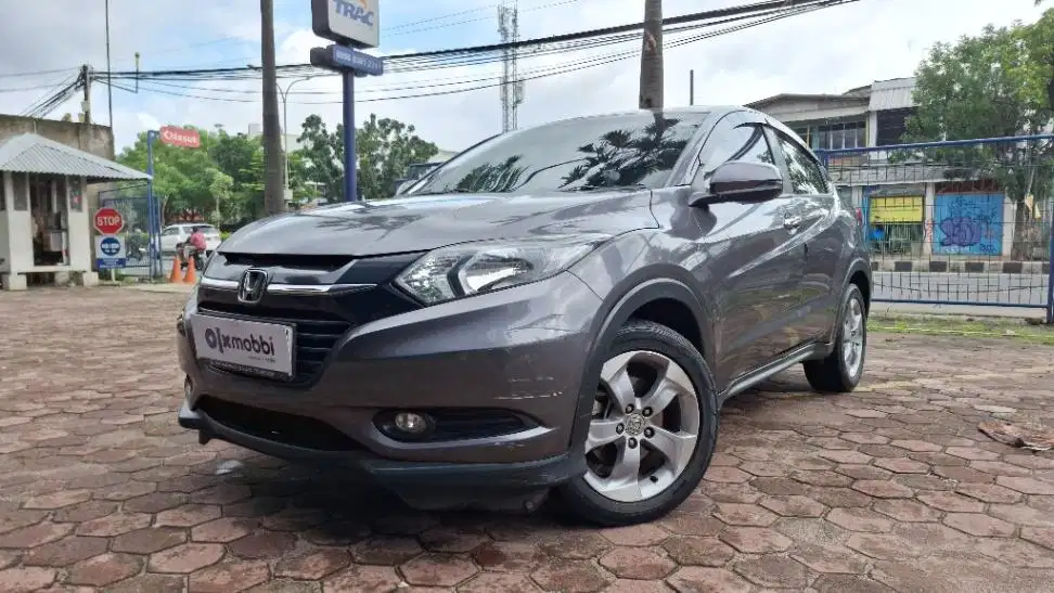 LOW DP Honda HR-V 1.5 E Bensin-AT 2018 TZT