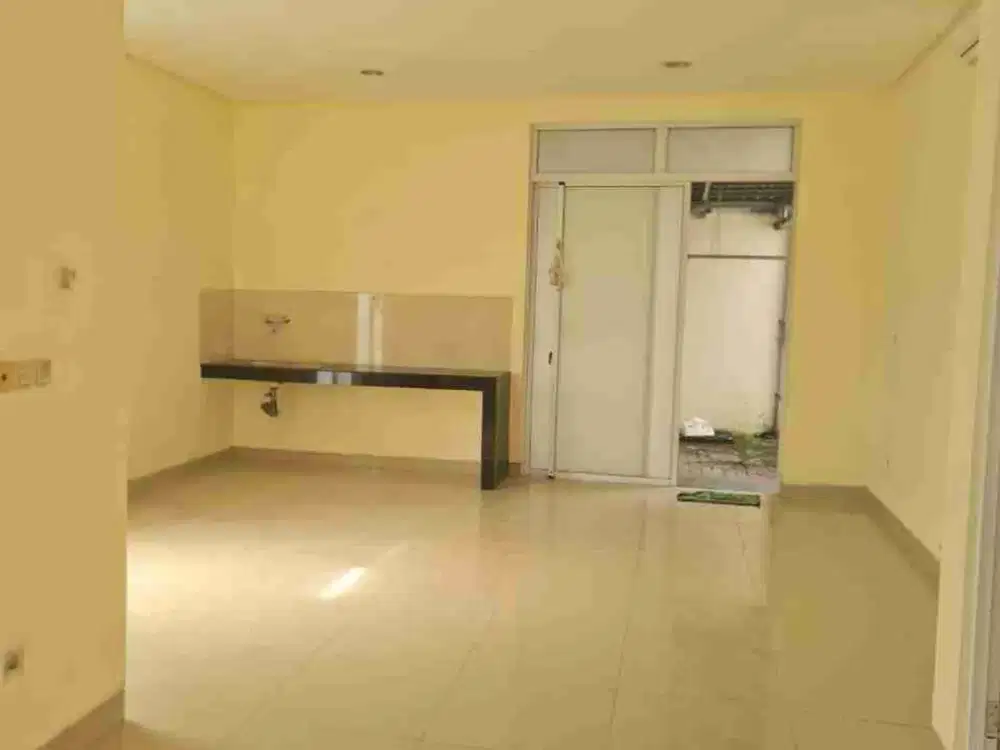 Rumah Green Lake City View Danau! 2 Lantai, 8x18m² , 144m2