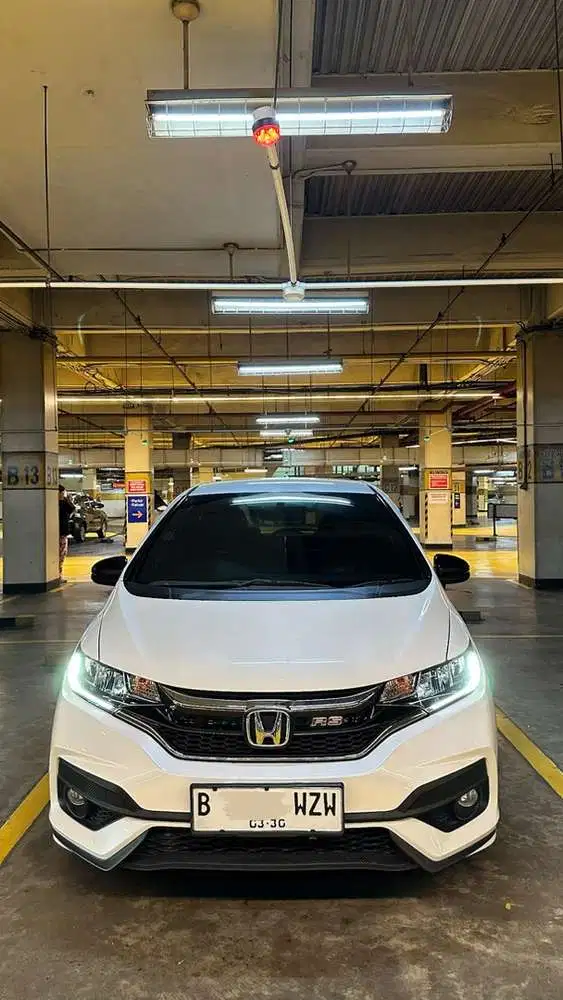 Honda Jazz GK5 1.5 RS CVT 2020 Bensin