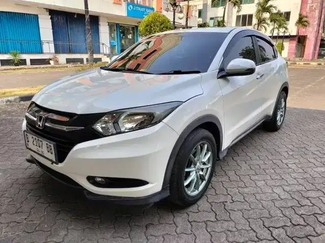 Dijual Santai: Honda HRV 1.5 E Bensin AT 2015 Putih(Pemakaian Pribadi)