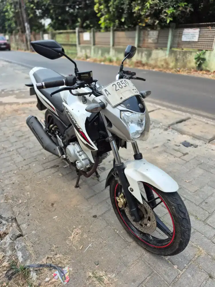 Dijual Yamaha Vixion tahun 2014 surat lengkap