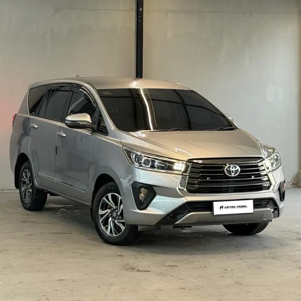 INNOVA REBORN V 2022 / 2021  Matic Murah Bensin Kredit Surabaya