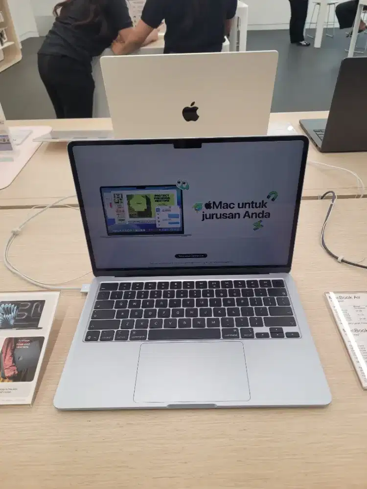 Promo MacBook Air M5 cicilan ringan tanpa DP tanpa biaya admin