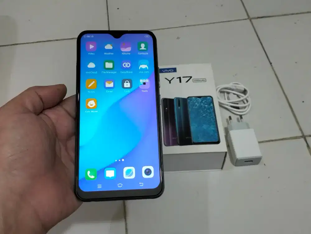 VIVO Y17 RAM 8GB / 256GB 4G LTE Duos 6.35in Fingerprint Komplit