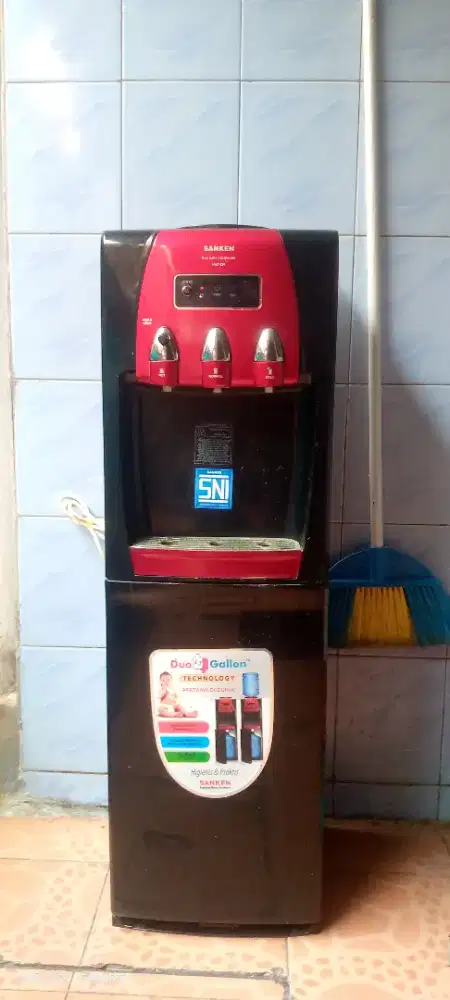 Dispenser merek SANKEN