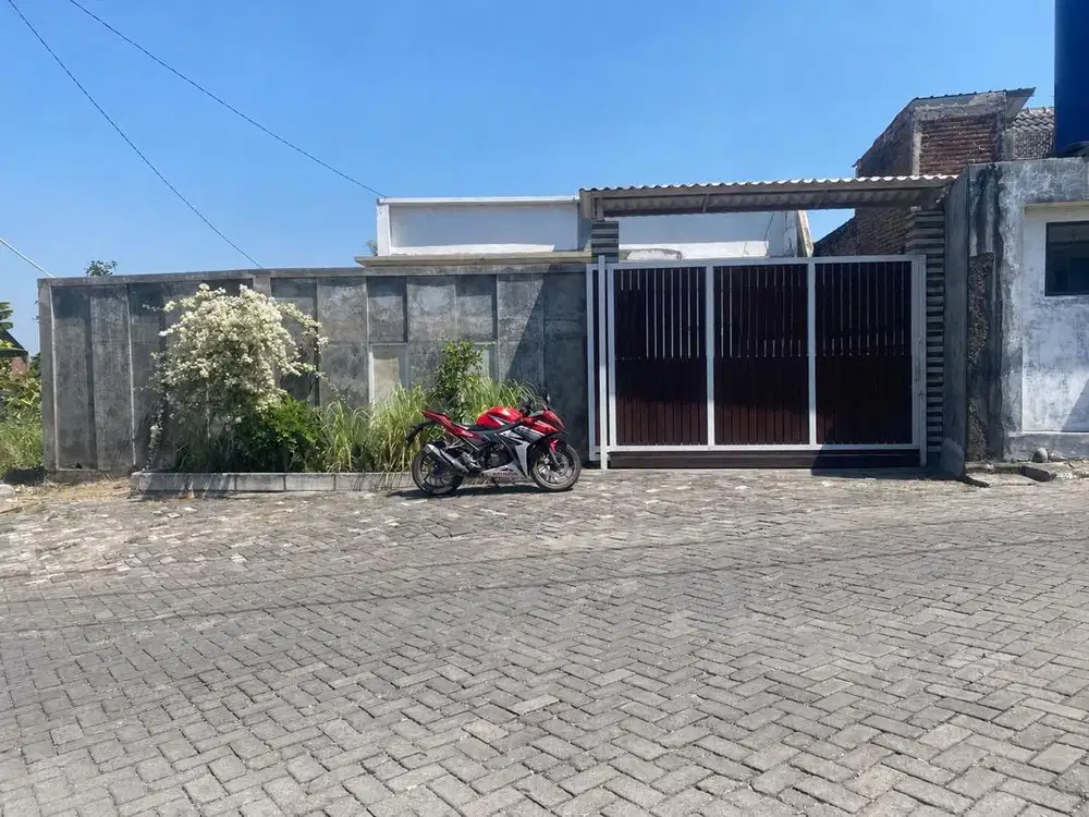 Rumah driyorejo gresik luas 600m jalan lebar 15 m