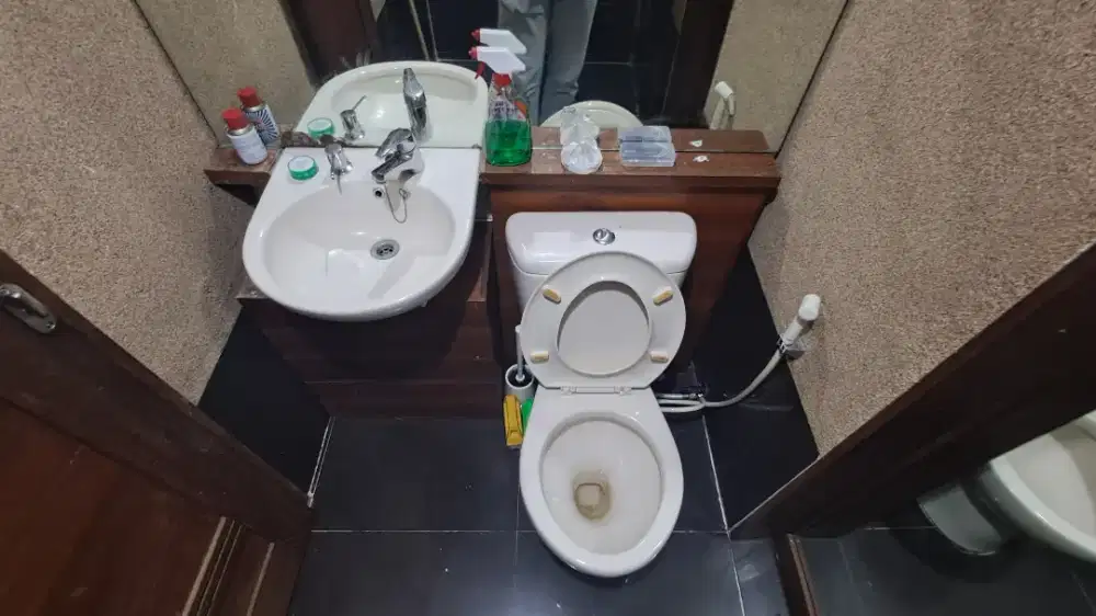 Kloset dan wastafel TOTO bekas apartemen - masih bagus