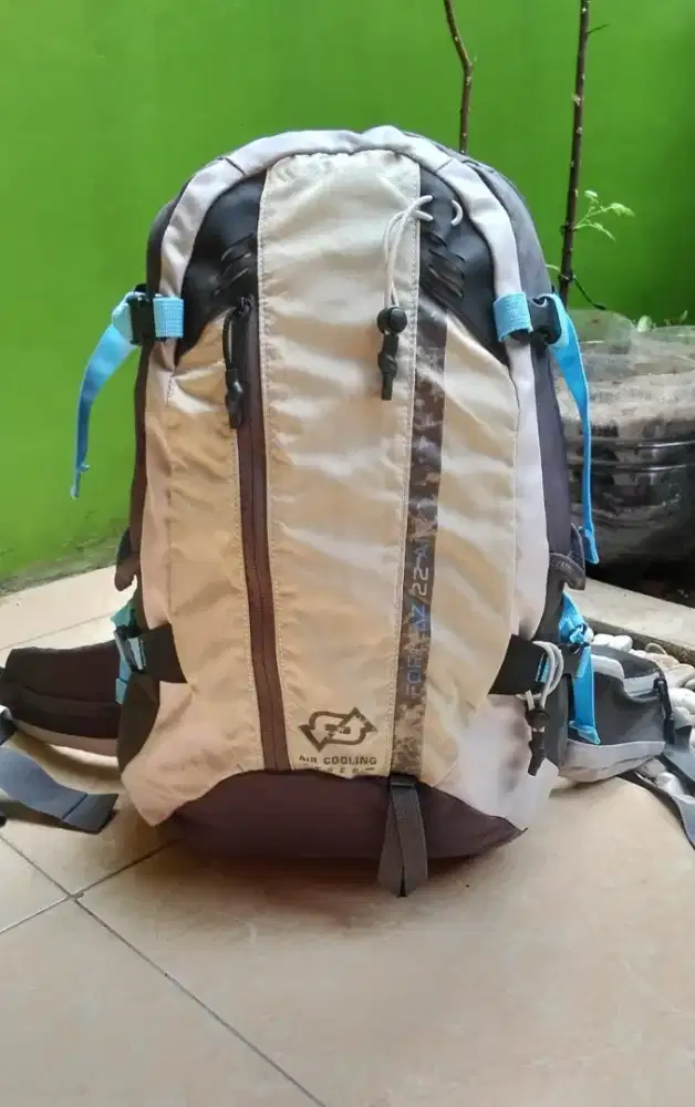 Tas ransel outdoor Quechua Forclaz original