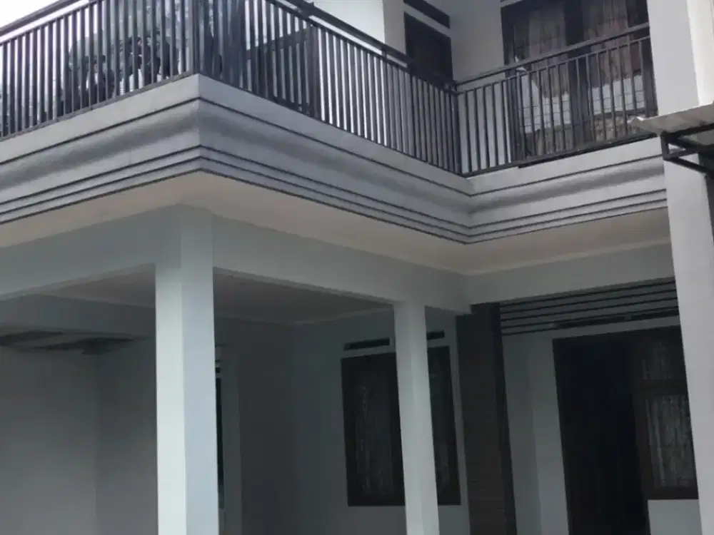 Murah & Jarang Ada*Disewakan Rumah Modern 2 (Semi Furnish) Lantai Di Antapani Kota Bandung