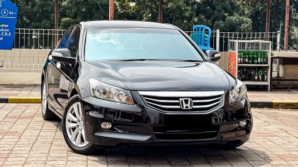 Honda Accord 2.4 VtiL 2011 Hitam Metalik