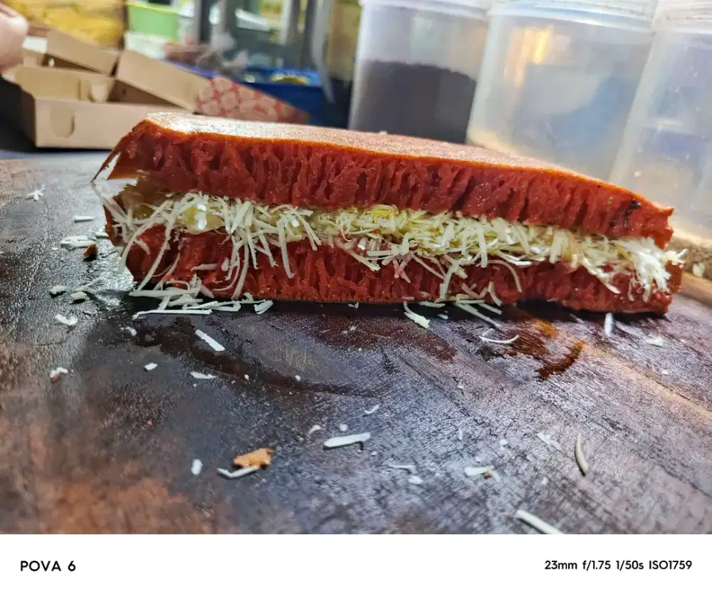 DIBUTUHKAN KARYAWAN UNTUK BANTU JUALAN MARTABAK