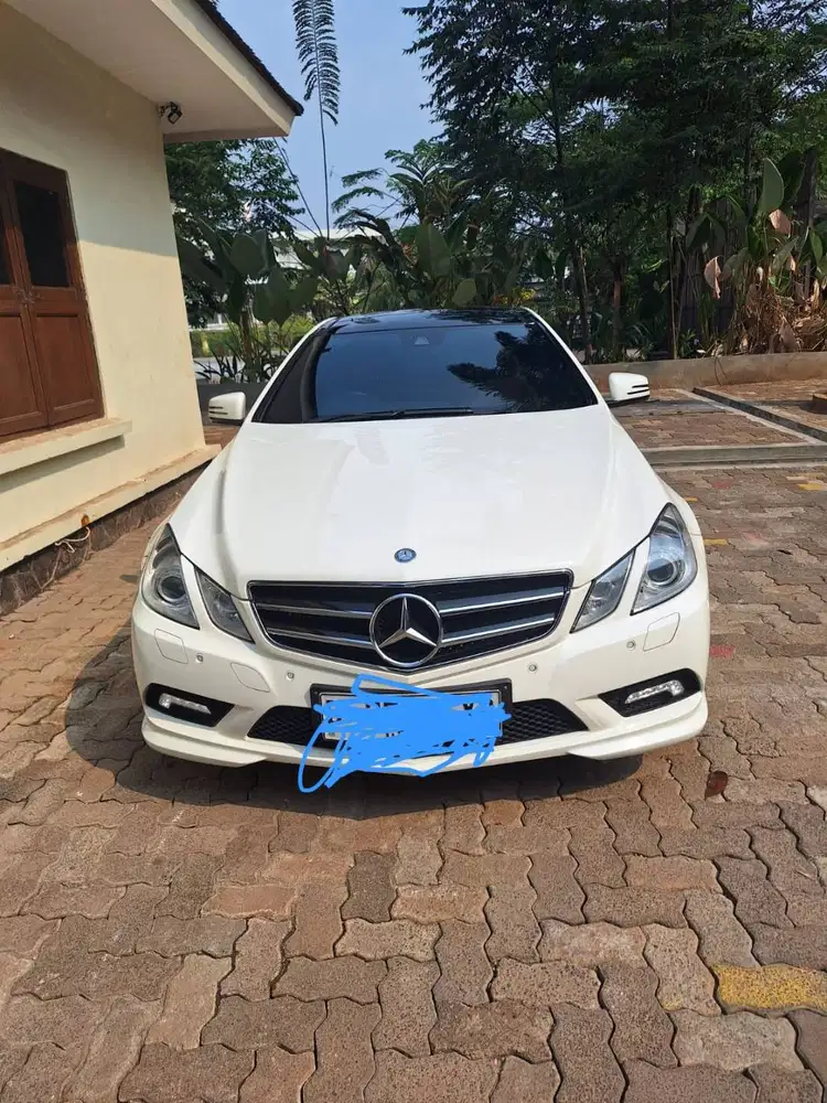 Mercedes Benz E 250 A/T Coupe 2011