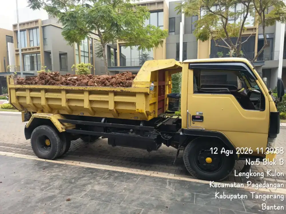 Jasa buang puing dan sampah proyek