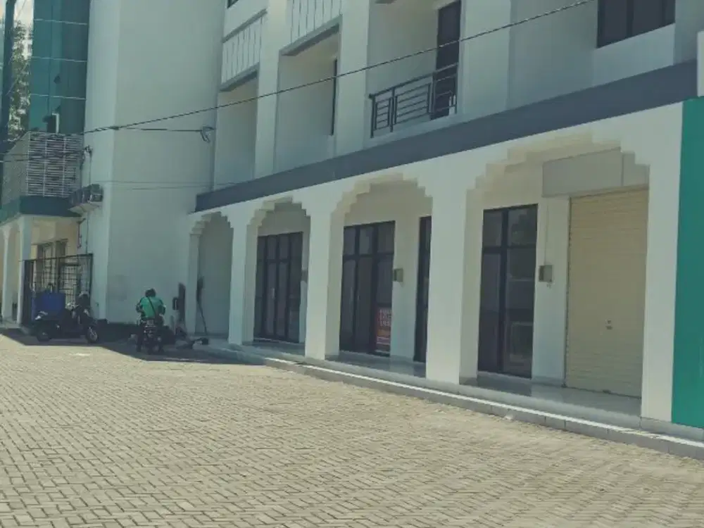 DISEWAKAN RUKO 3 LANTAI JL. SLAMET RIYADI SOLO