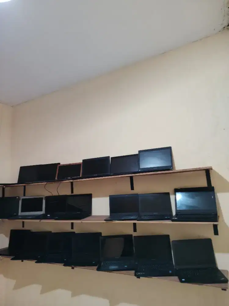 READY BOSSKU LAPTOP SECOND EX KANTOR BERGARANSI HARGA MURAH MERIAH