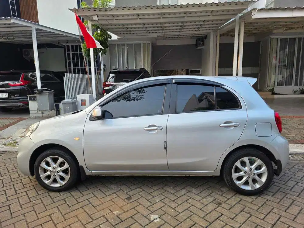 Nissan March 2016 Bensin