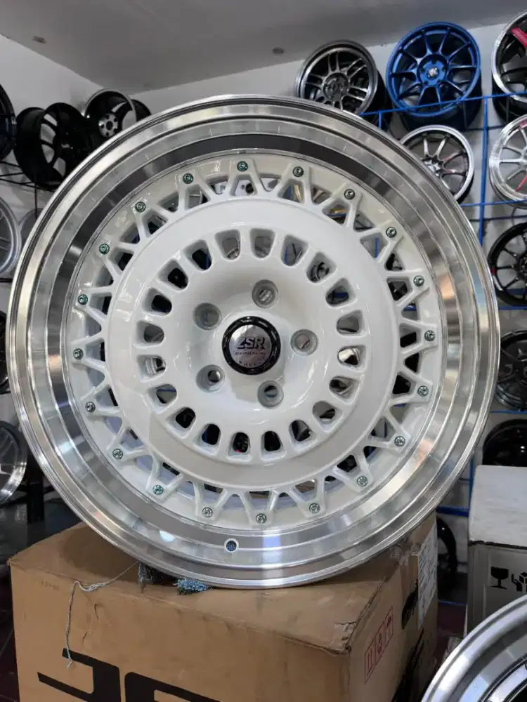 Ssr formula aero mesh ring 18 lebar 8 pcd 5x114,3 ET 42 civic hrv