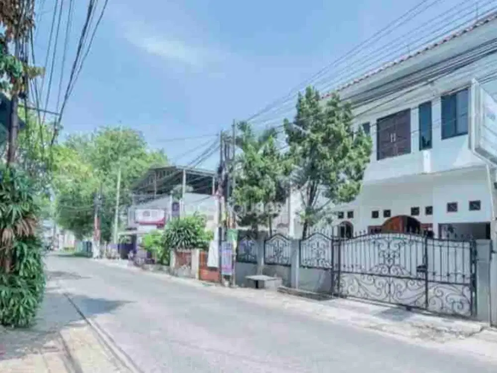 Di Jual Rumah Strategis Depan Jalan Raya di Kelapa Dua Cimanggis