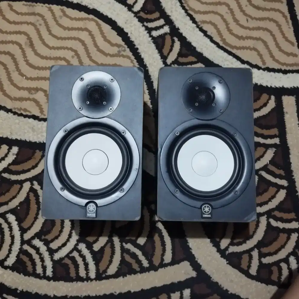 Sepasang monitor studio aktif Yamaha HS50M rare