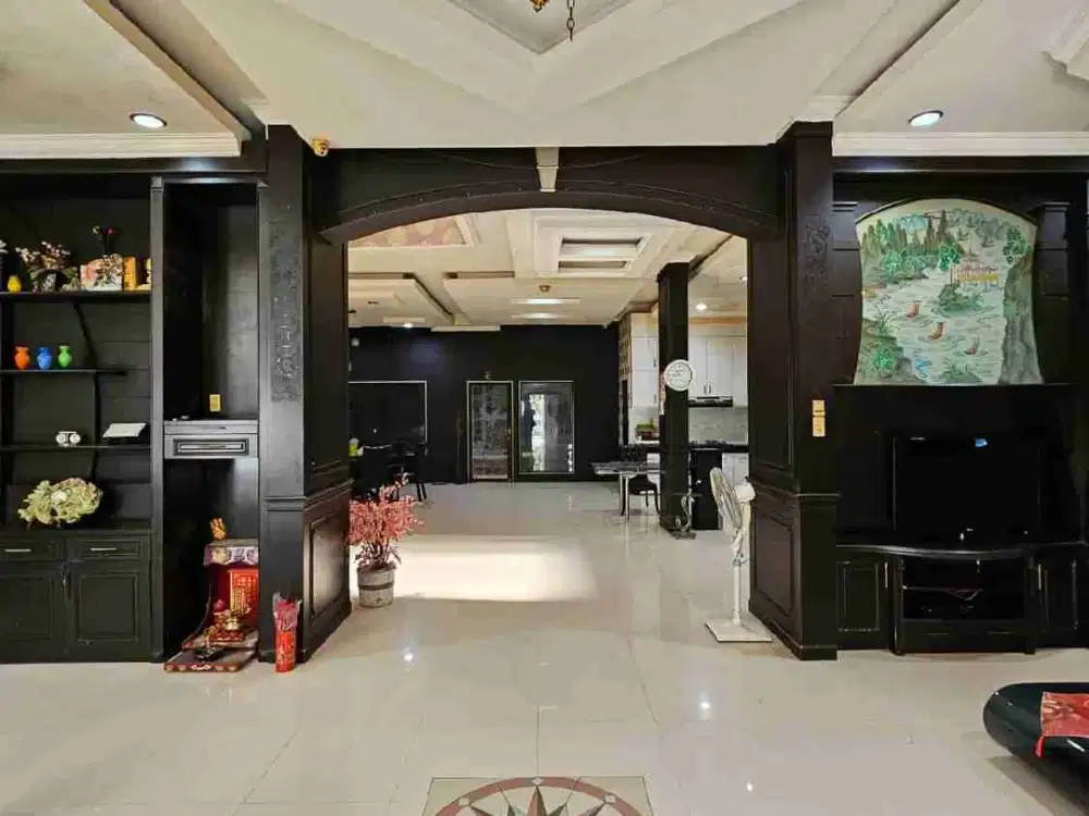 Dijual Villa Lebar 10, Cantik di Cemara Asri