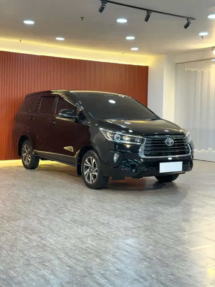 Toyota Innova Reborn V Diesel 2.4 AT Tahun 2022