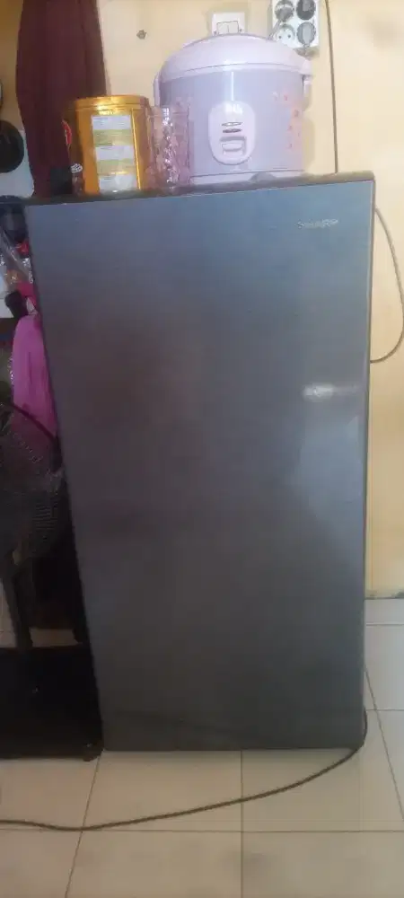 Kulkas sharp 1 pintu