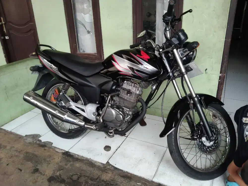 Dijual mega pro primus tahun 2009 surat komplit pajak hidup mesin alus