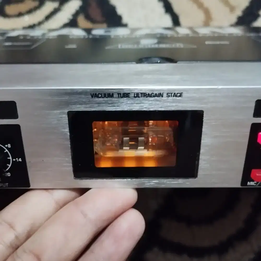 Preamp Behringer Ultragain Pro Vacum Tube