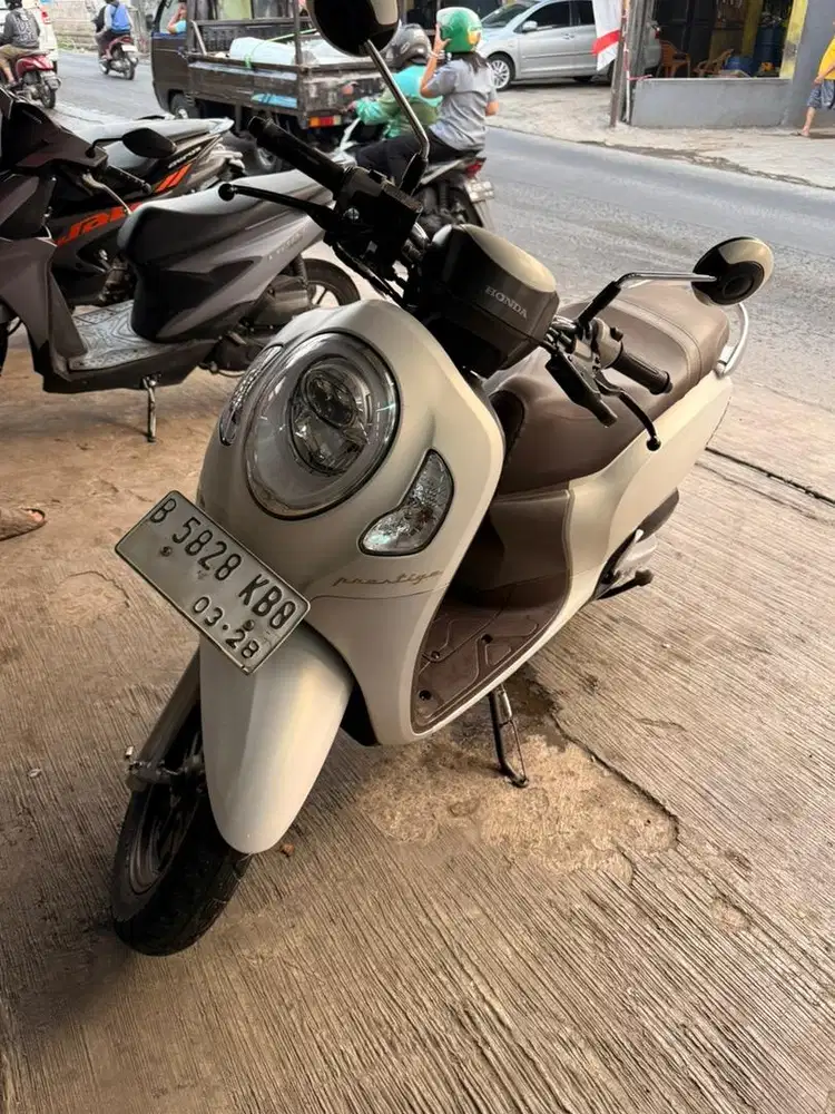 SCOOPY PRESTIGE 2023 CASH KREDIT TRADE IN