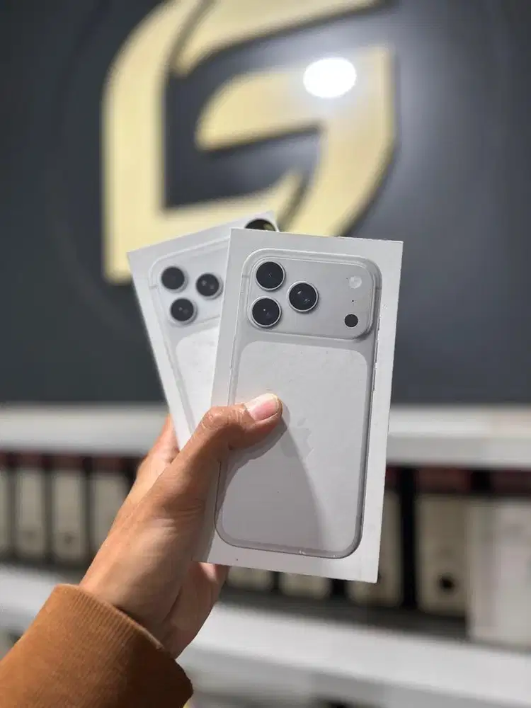 17PRO 256GB, NEW BNIB Ibox